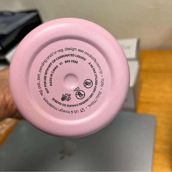 Owala 24 oz – Pink, Floral, Elegant, New - Picture 4 of 5